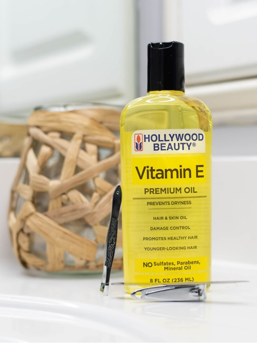 Hollywood Beauty Vitamin E Premium Oil Hair & Skin Oil 2oz. NWT - Picture 1 of 4